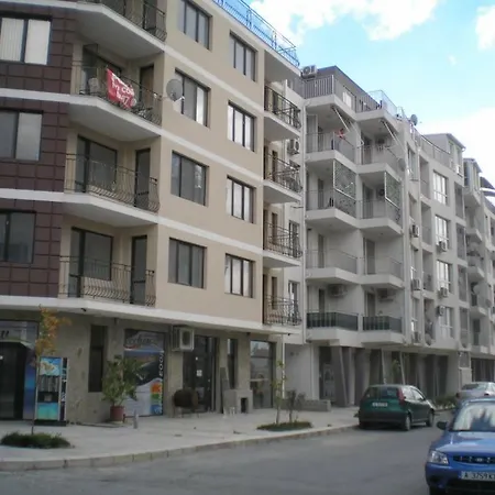 Apartment Sara 3 *